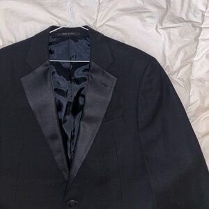 Armani Tuxedo Dinner Blazer Size 41R Satin pads wool and silk Made in Italy